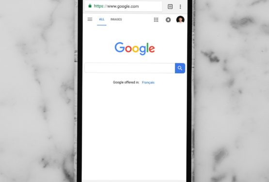 Google search engine on a mobile device