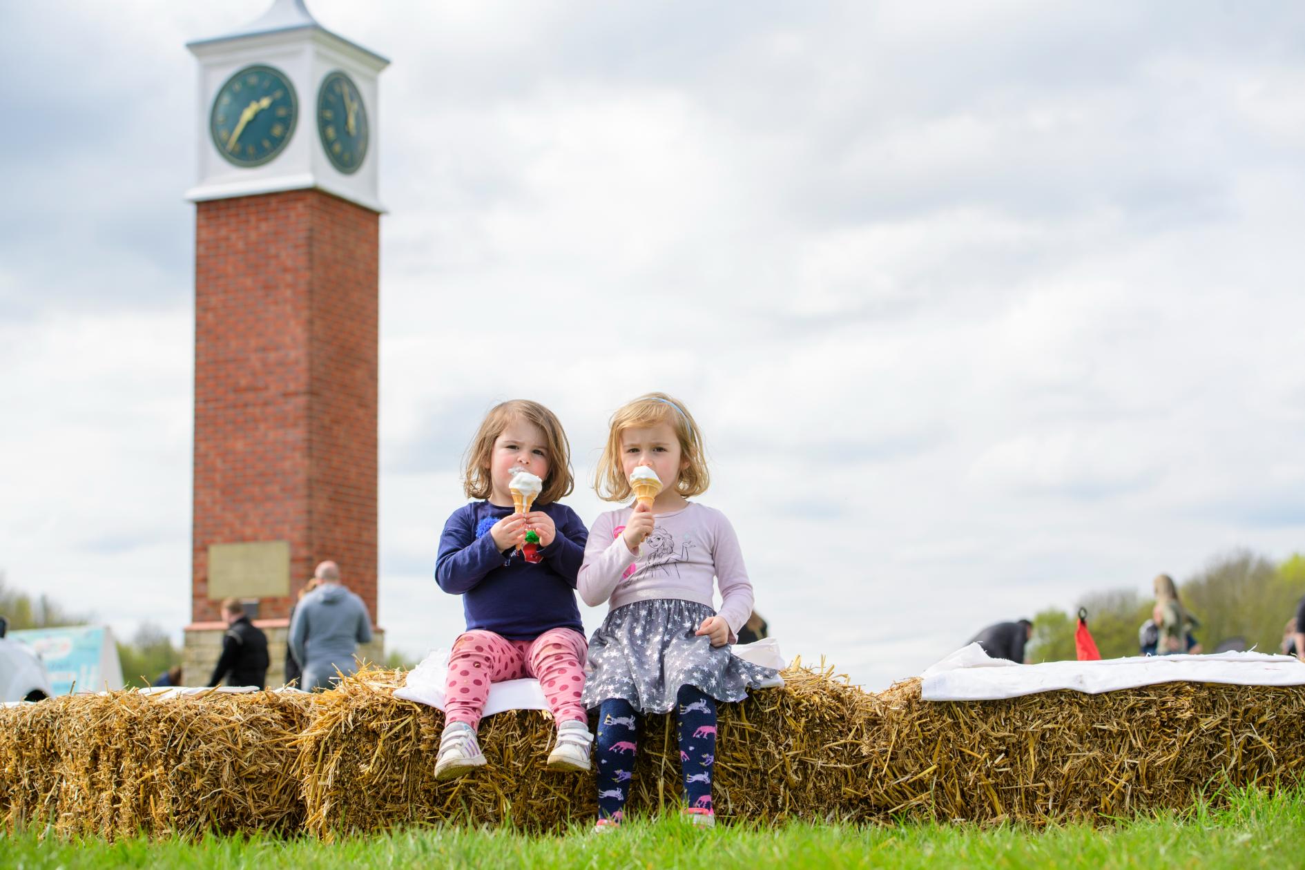 Children enjoy an ince cream at Countryside Lincs